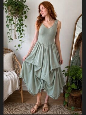 Luna Luz Sage Green Bubble Hem Dress Size Large Boho Fairycore Tie-Up Skirt
